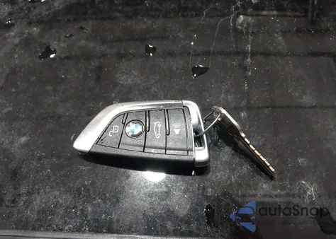 2024 BMW X3 M z USA, uszkodzony, nr VIN 5YM13EC02R9X37530